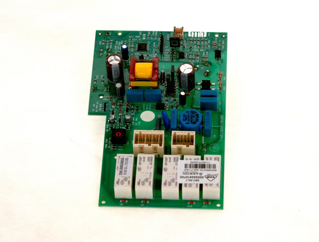 BOSCH Ersatzteil TTNR: 8738719613 Steuerungsmodul BOSCH Ersatzteil TTNR: 8738719613 Steuerungsmodul