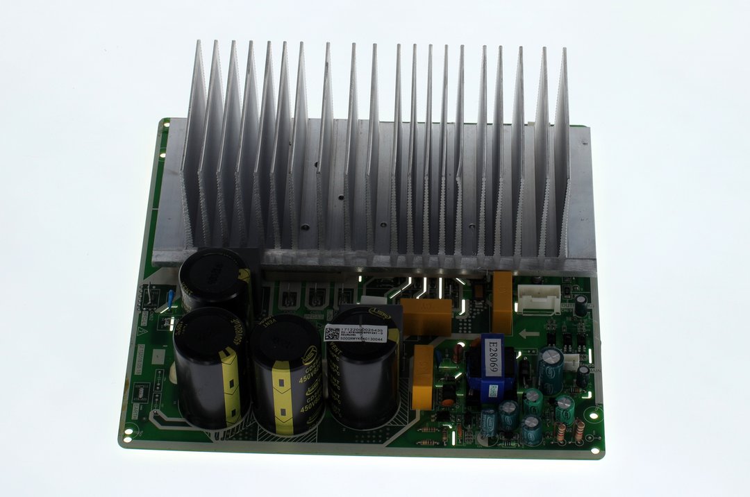 BOSCH Ersatzteil TTNR: 7739833068 Inverter Steuerplatine BOSCH Ersatzteil TTNR: 7739833068 Inverter Steuerplatine