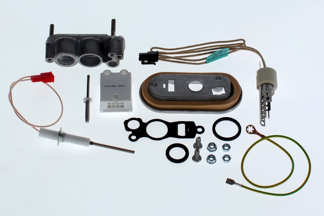 BOSCH Ersatzteil TTNR: 7736701770 Zuendungsset fuer ZBR 98-2 A 21-23 BOSCH Ersatzteil TTNR: 7736701770 Zuendungsset fuer ZBR 98-2 A 21-23